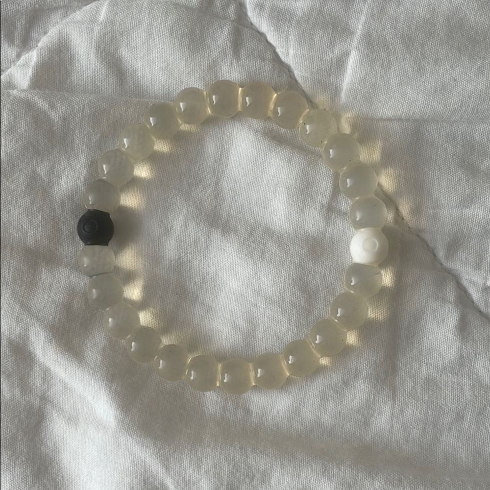 Clear‎ lokai bracelet